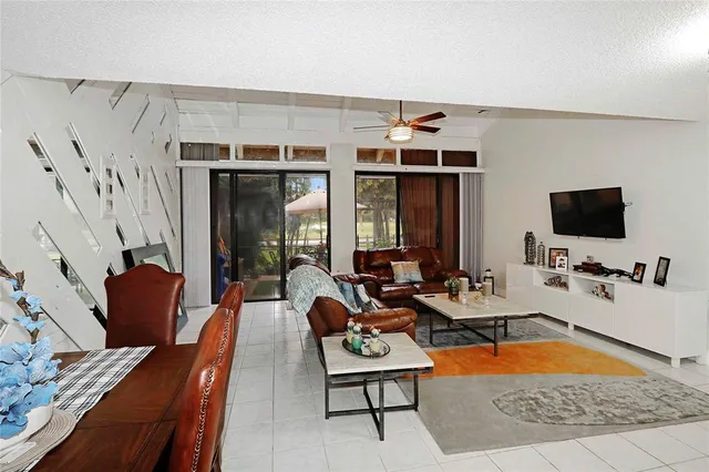 $425,000 | 1640 West Golfview Drive, Pembroke Pines, FL 33026