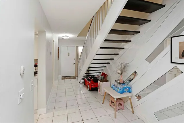 $425,000 | 1640 West Golfview Drive, Pembroke Pines, FL 33026