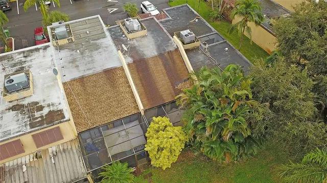 $425,000 | 1640 West Golfview Drive, Pembroke Pines, FL 33026