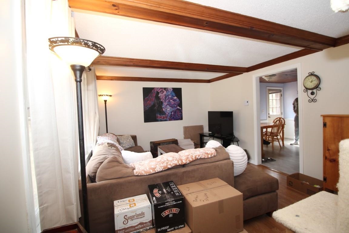 393 Osgood Road Milford, NH 03055 - Photo 3 of 42 Gallery Image 3
