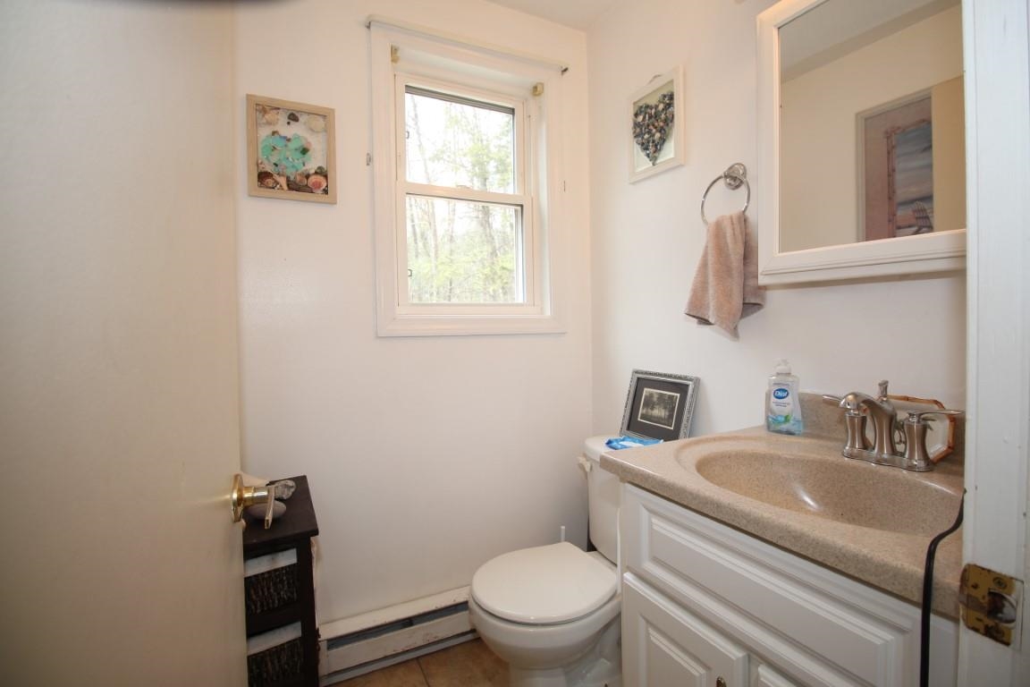 393 Osgood Road Milford, NH 03055 - Photo 9 of 42 Gallery Image 9