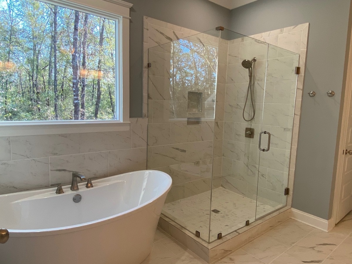 11036 Redfern Road Daphne, AL 36526 - Photo 18 of 25 Master Tub/Shower