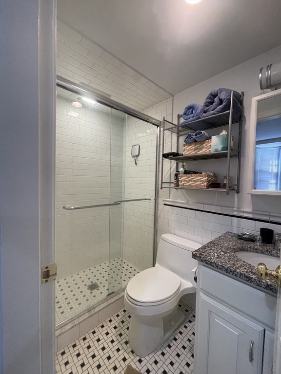 105 Pinckney Street, Unit 8 Boston, MA 02114 - Photo 6 of 13