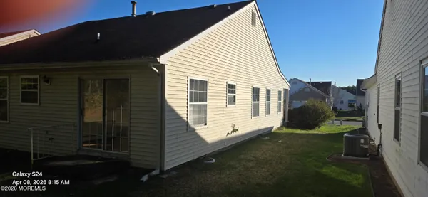 $305,000 | 17 Trent Drive, Toms River, NJ 08757