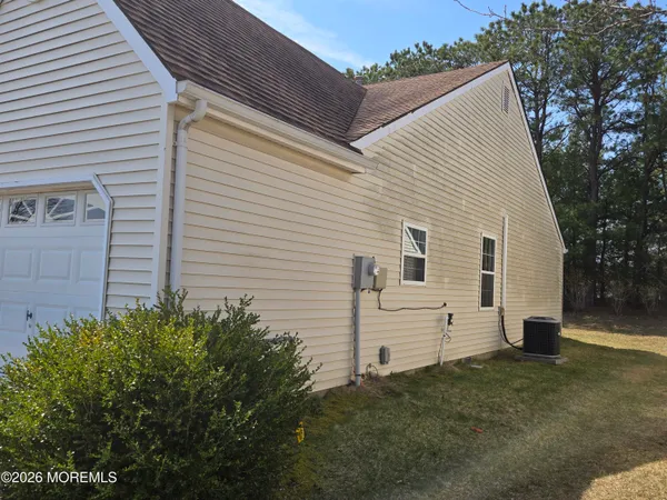 $305,000 | 17 Trent Drive, Toms River, NJ 08757