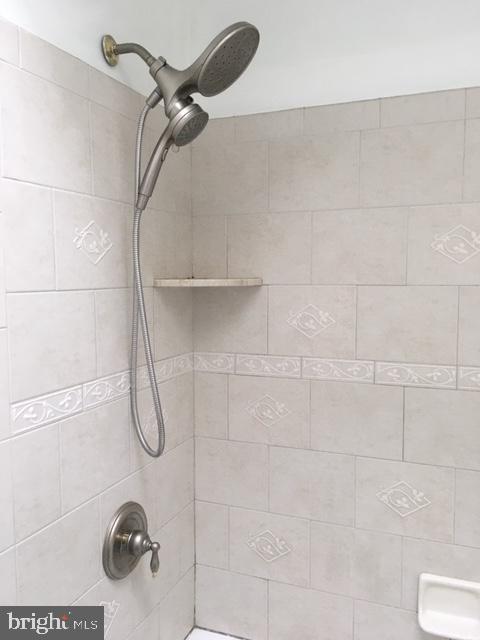 1839 Tomlinson Road Philadelphia, PA 19116 - Photo 5 of 16 Gallery Image 5