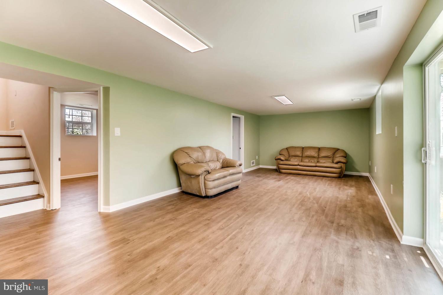 8611 Pilsen Road Randallstown, MD 21133 - Photo 19 of 27 Family Room