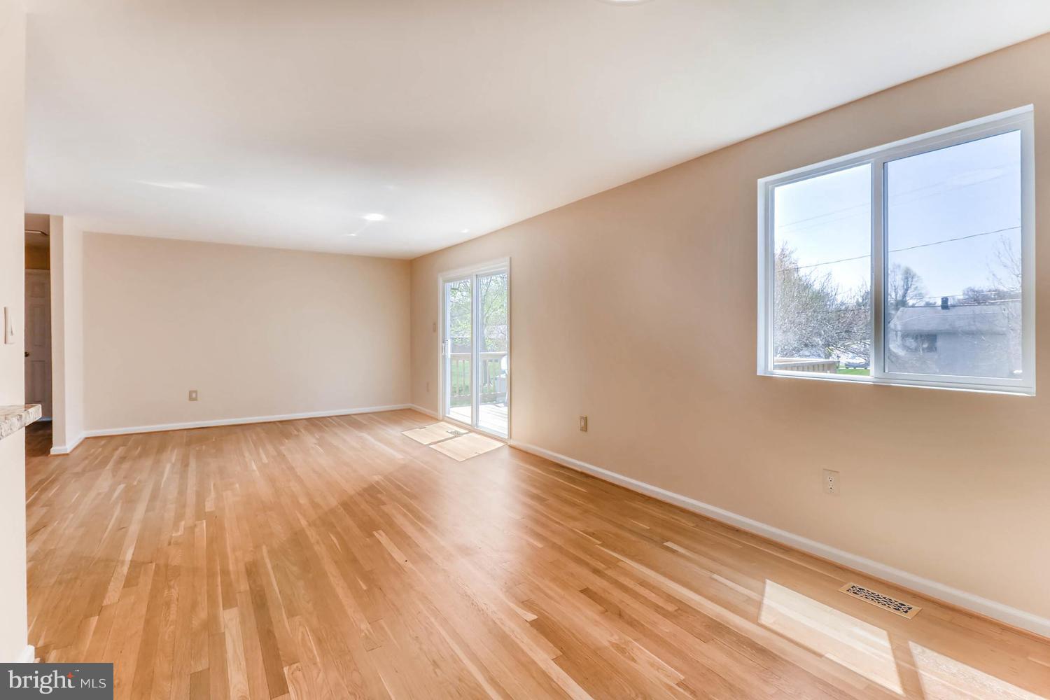 8611 Pilsen Road Randallstown, MD 21133 - Photo 4 of 27 Living Room