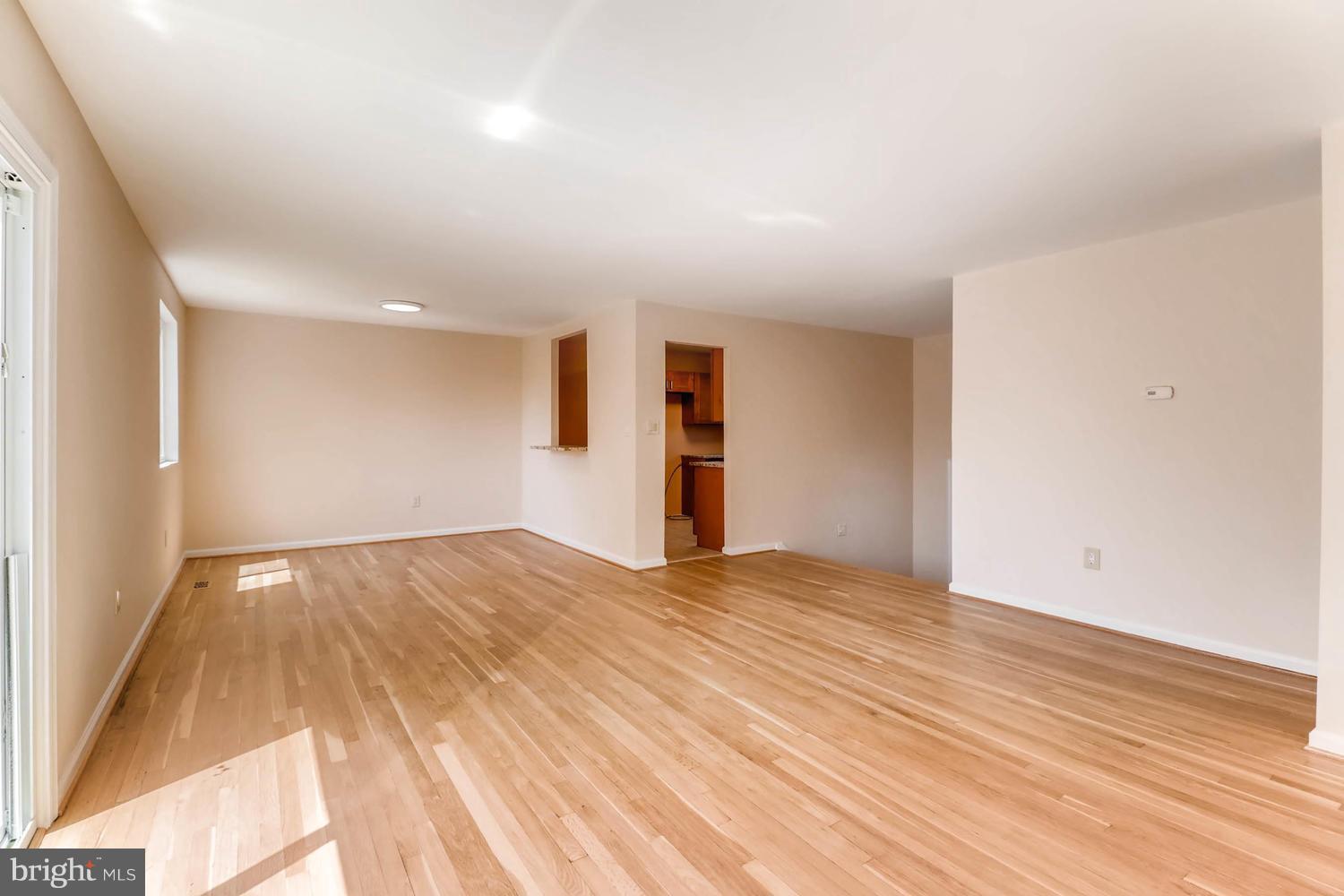 8611 Pilsen Road Randallstown, MD 21133 - Photo 5 of 27 Living/Dining Room