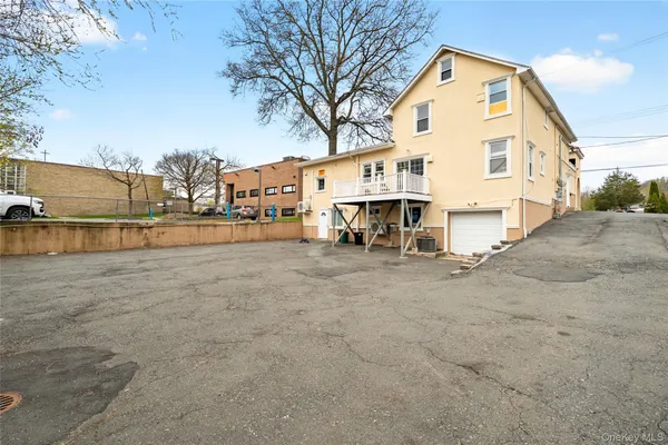 $3,000 | 98 South Main Street, Unit 98, New City, NY 10956