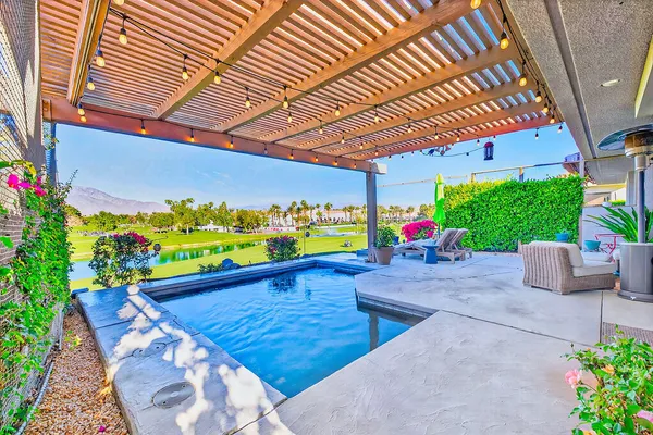 a view of outdoor space