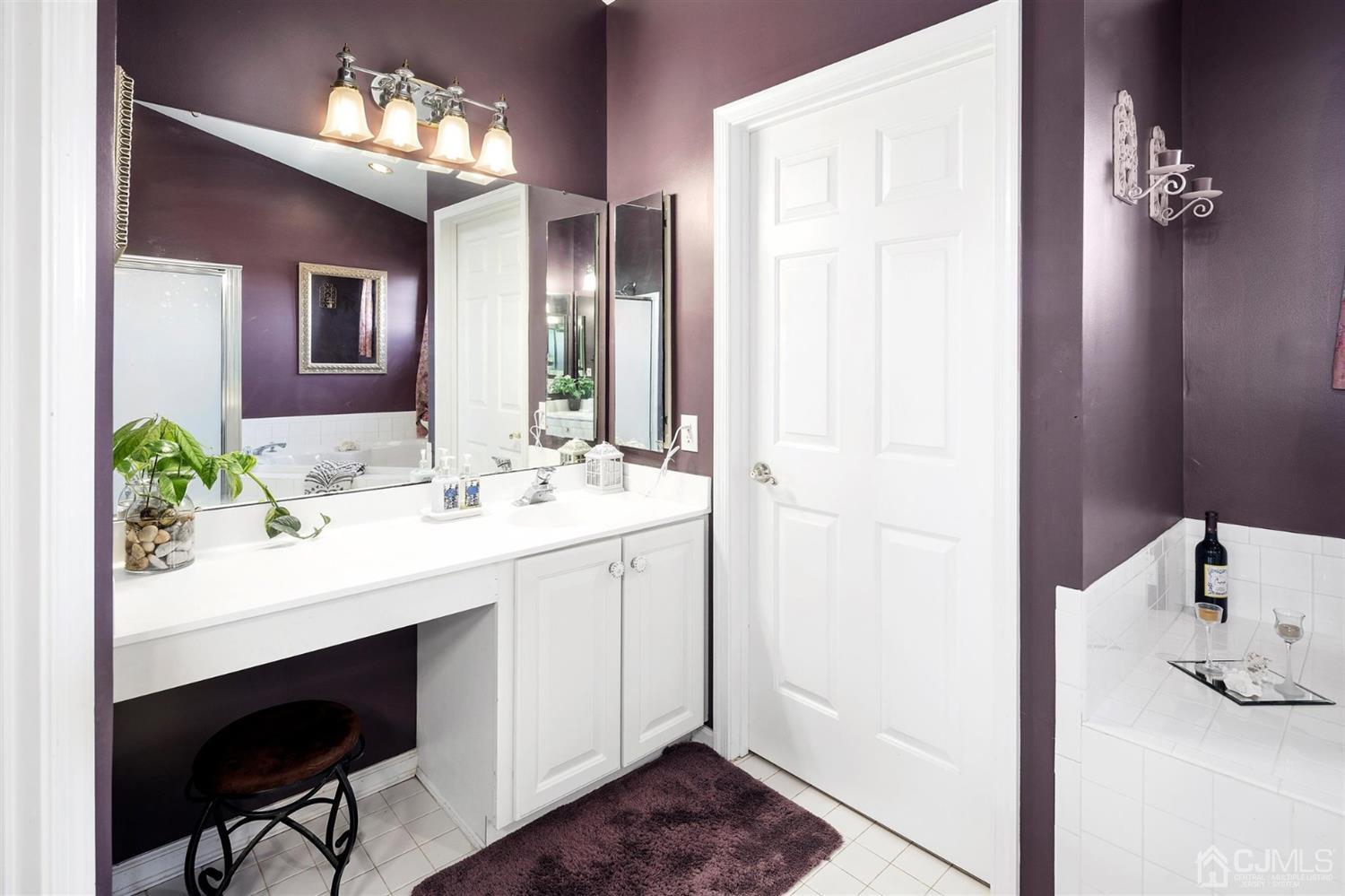 9 Sunflower Road Somerset, NJ 08873 - Photo 17 of 25 Gallery Image 17