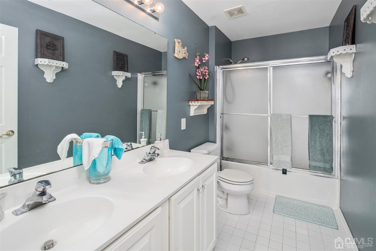 9 Sunflower Road Somerset, NJ 08873 - Photo 21 of 25 Gallery Image 21