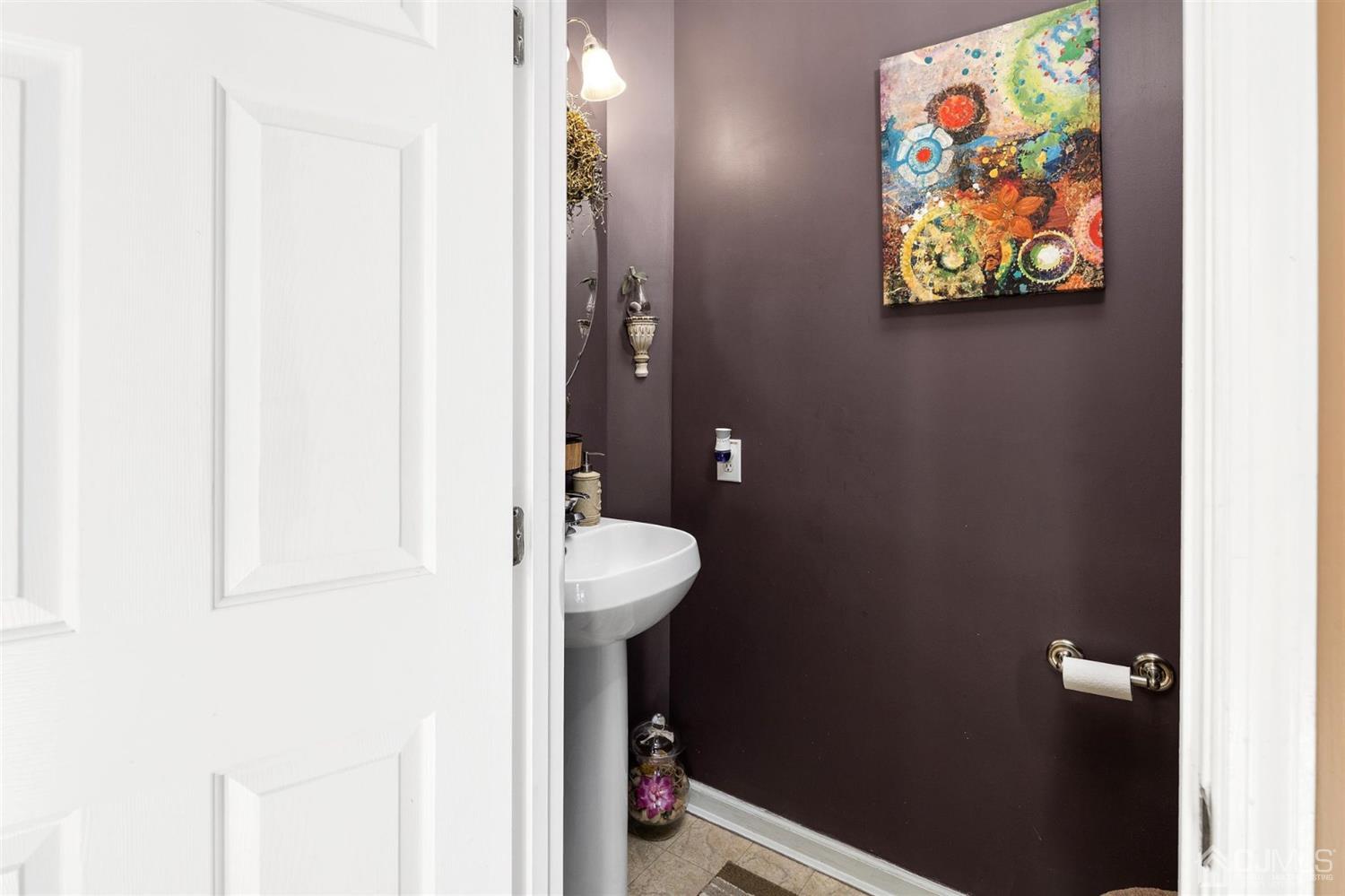 9 Sunflower Road Somerset, NJ 08873 - Photo 9 of 25 Gallery Image 9