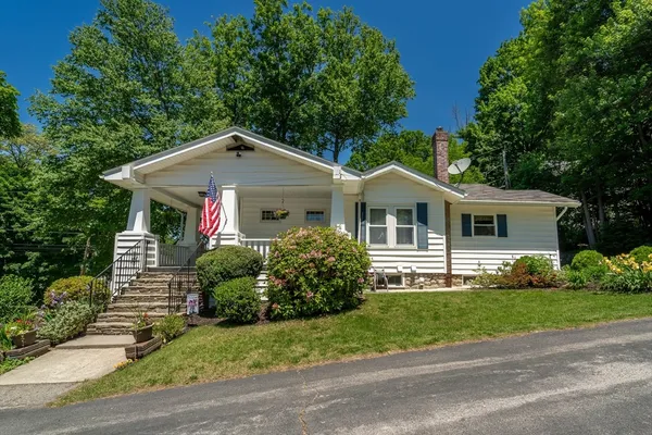 $449,999 | 20 Drexel Street, Worcester, MA 01602