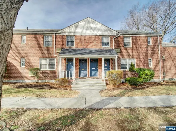 $299,999 | 57 Clark Court, Unit 57, Rutherford, NJ 07070