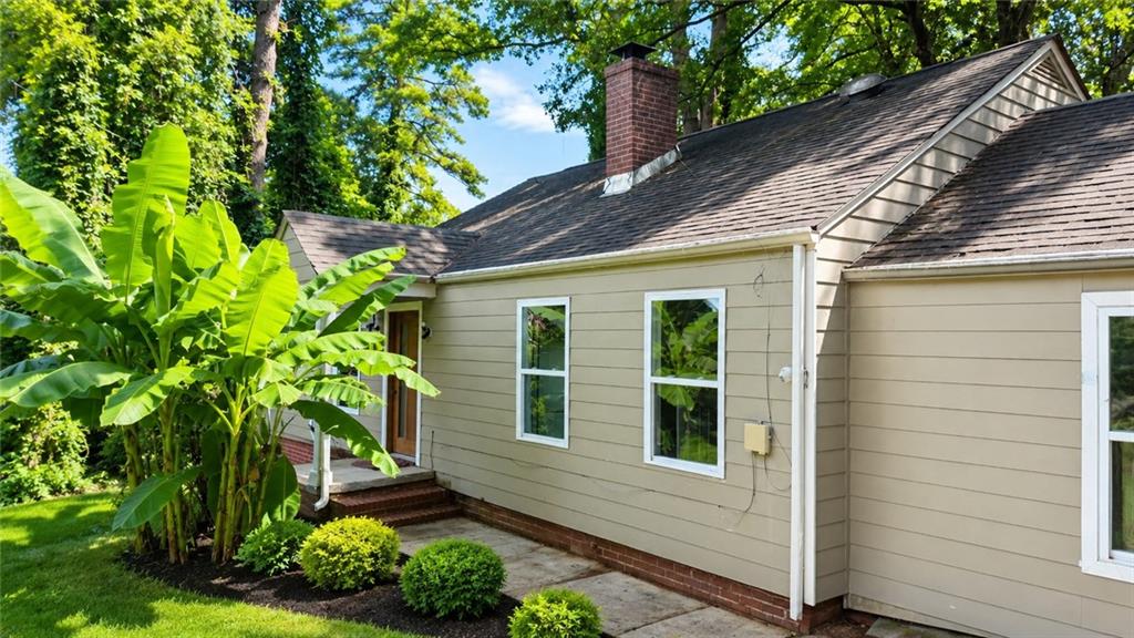 3053 Memorial Drive Southeast Decatur, GA 30032 - Photo 3 of 11 Gallery Image 3