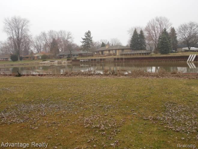 32327 Sutton Road New Baltimore, MI 48047 - Photo 17 of 17 Steal Seawall