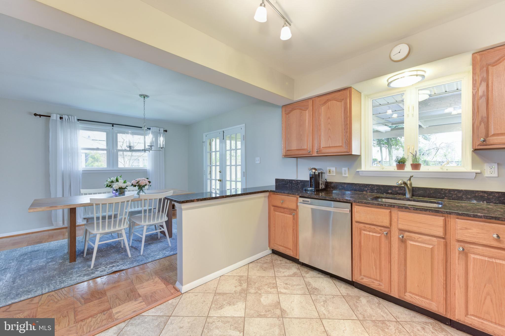 7309 Dunston Street Springfield, VA 22151 - Photo 12 of 37 Lots of counter space. Tile floors. Great Lighting