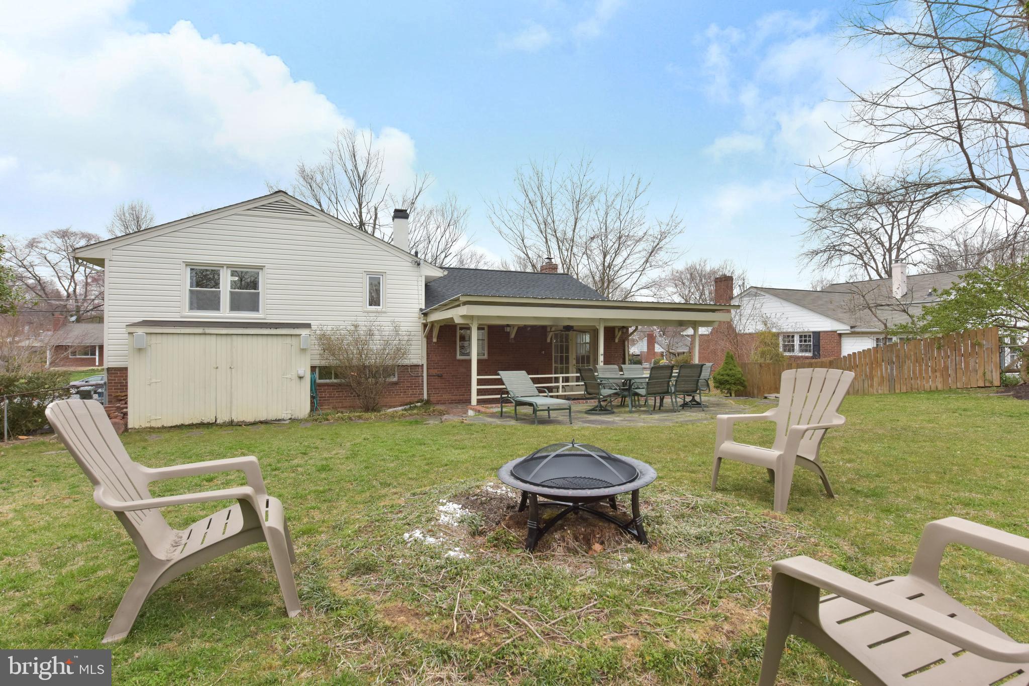7309 Dunston Street Springfield, VA 22151 - Photo 31 of 37 How about a place for a Fire Pit??