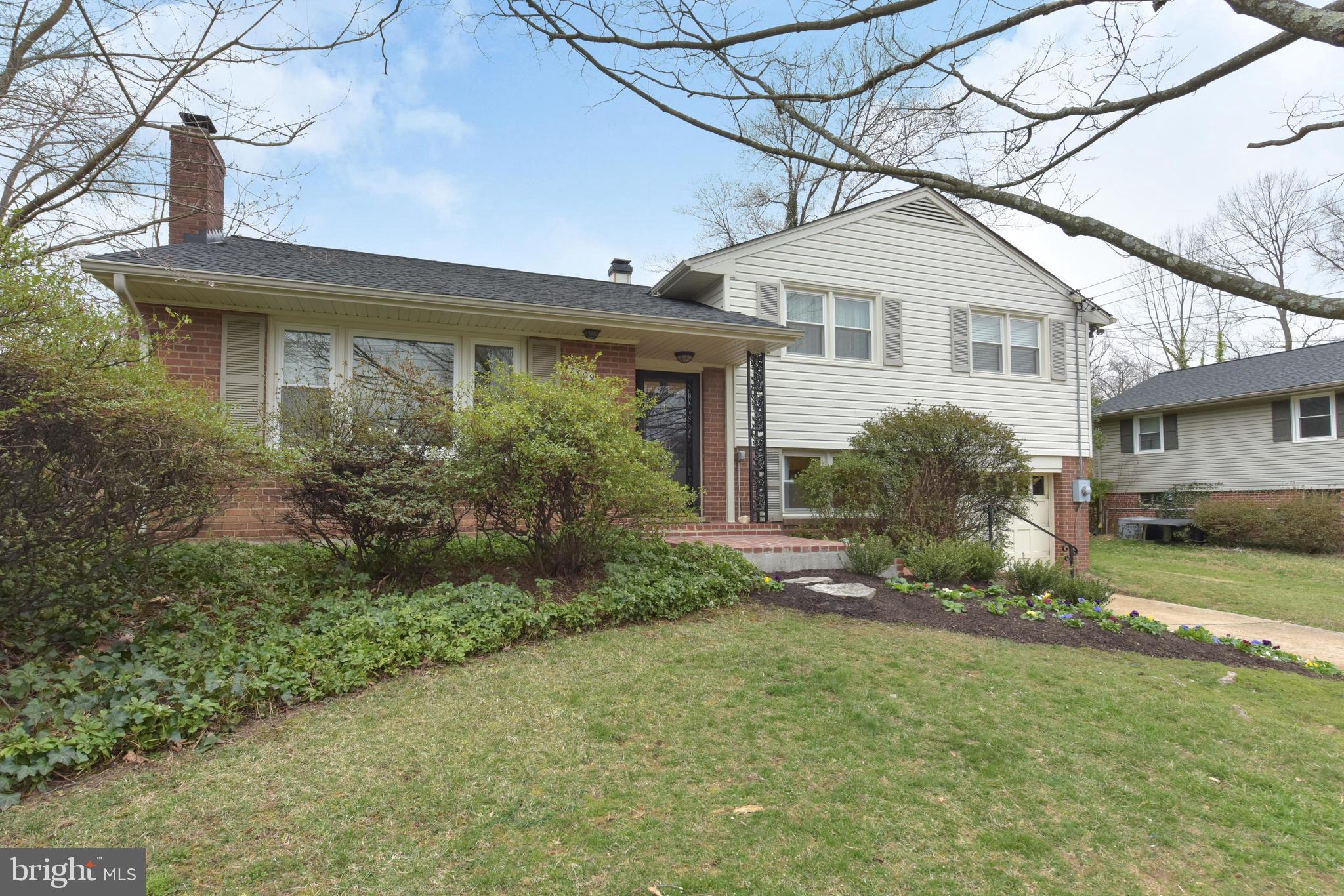 7309 Dunston Street Springfield, VA 22151 - Photo 35 of 37 Such a presence. What a beautiful front yard!