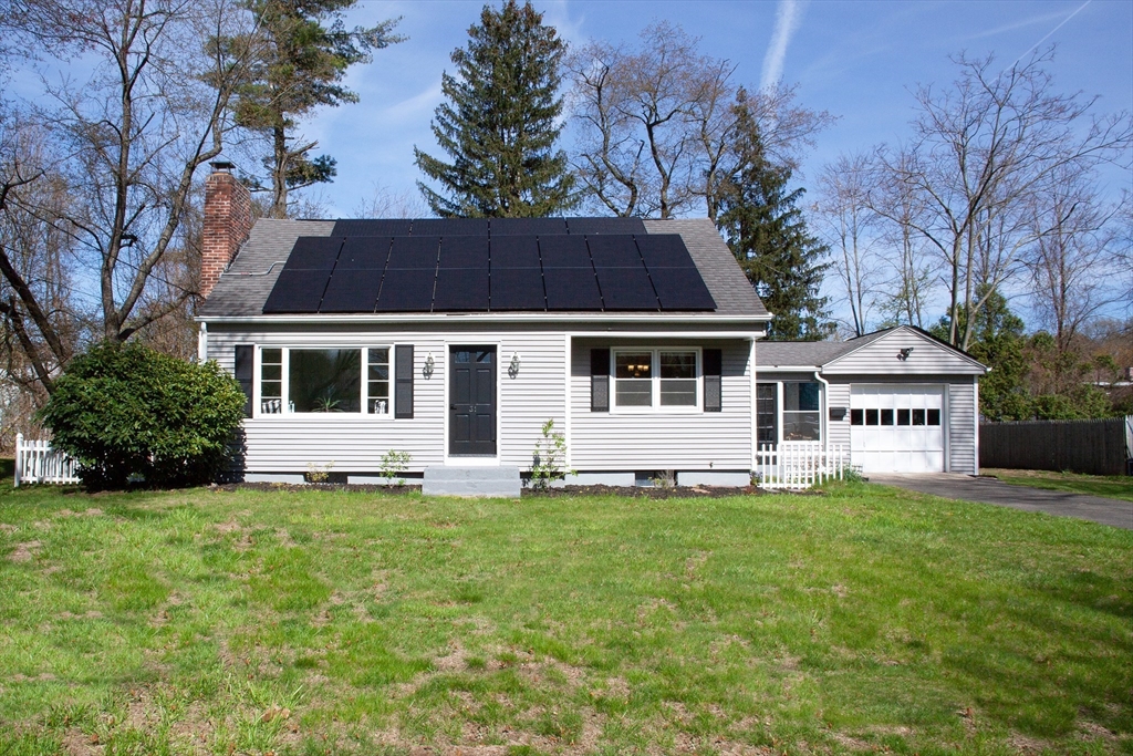31 East Allen Ridge Road Springfield, MA 01118 - Photo 1 of 34 a front view of a house with a yard