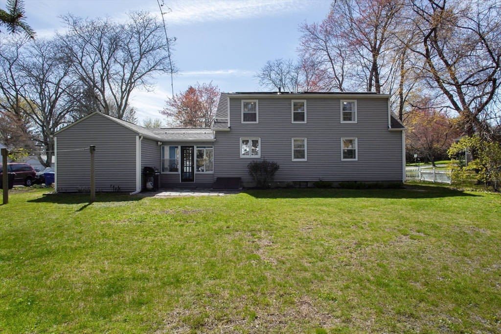 31 East Allen Ridge Road Springfield, MA 01118 - Photo 31 of 34 a view of a house with backyard and garden