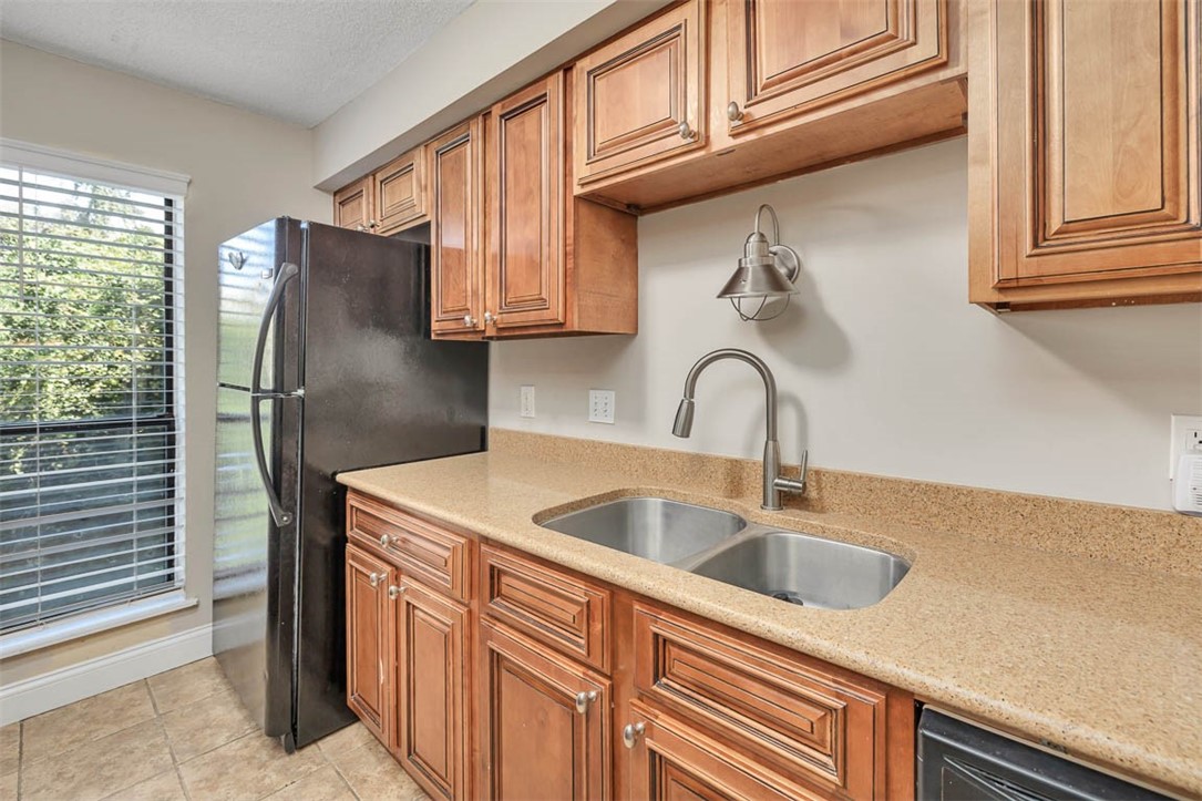 2512 Demere Road, Unit 7 St. Simons Island, GA 31522 - Photo 4 of 19