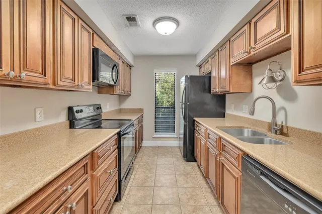 $349,900 | 2512 Demere Road, Unit 7, St. Simons Island, GA 31522