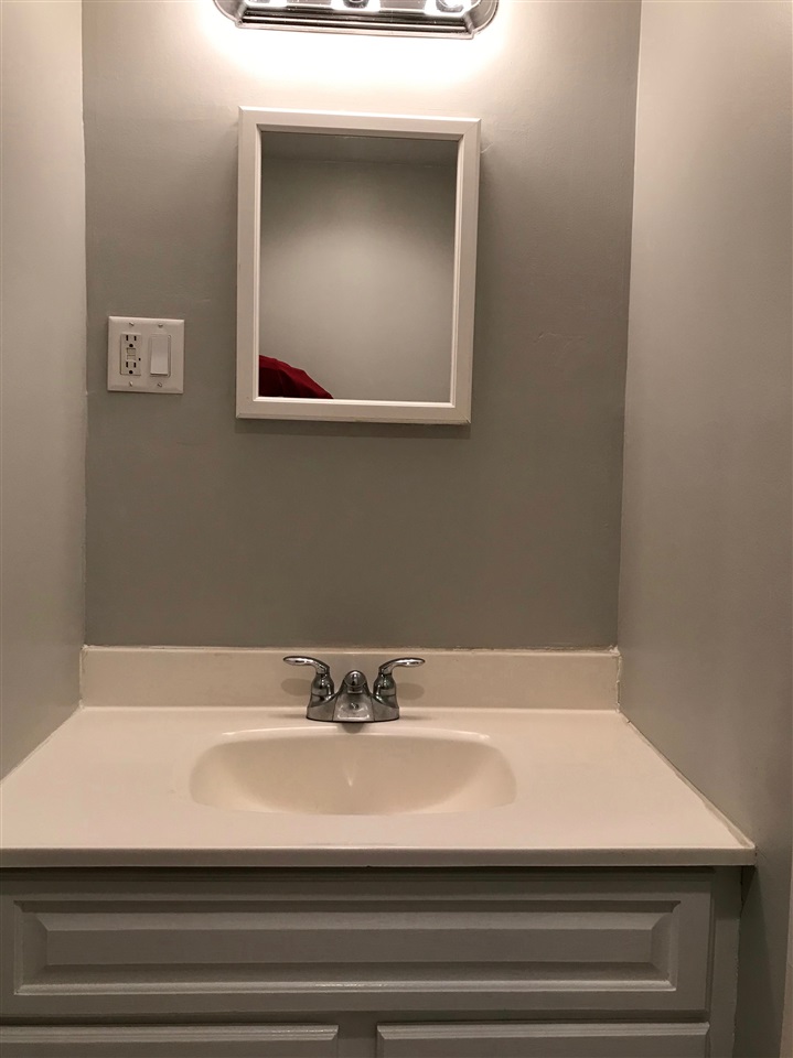 25 Hampton Road, Unit A3 Exeter, NH 03833 - Photo 16 of 18