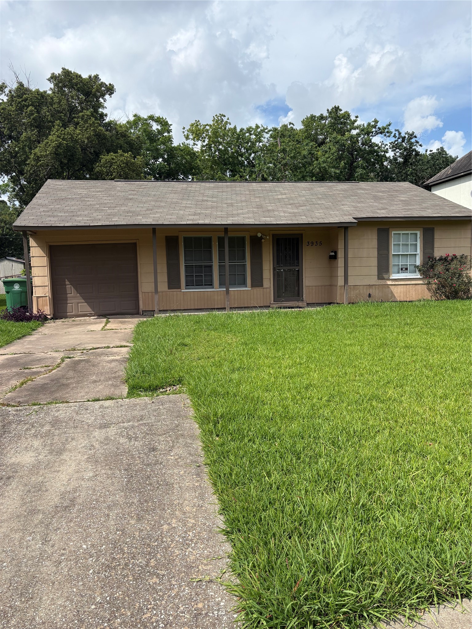 3935 Cosby Street Houston, TX 77021 - Photo 2 of 15