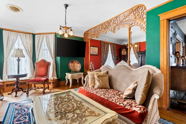 $339,999 | 1401 Greenwood Avenue, Jackson, MI 49203