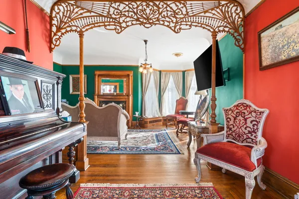 $339,999 | 1401 Greenwood Avenue, Jackson, MI 49203