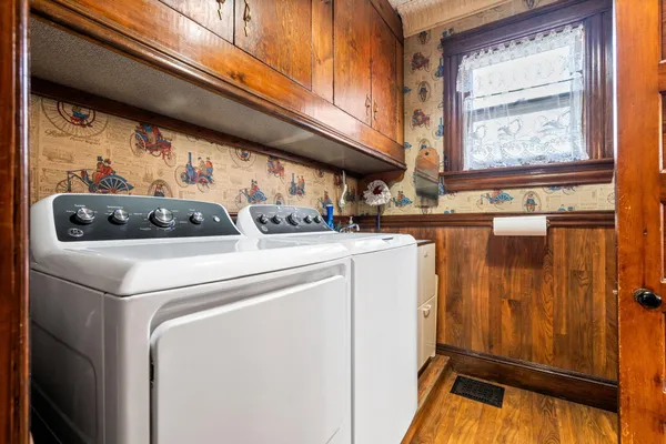 $339,999 | 1401 Greenwood Avenue, Jackson, MI 49203