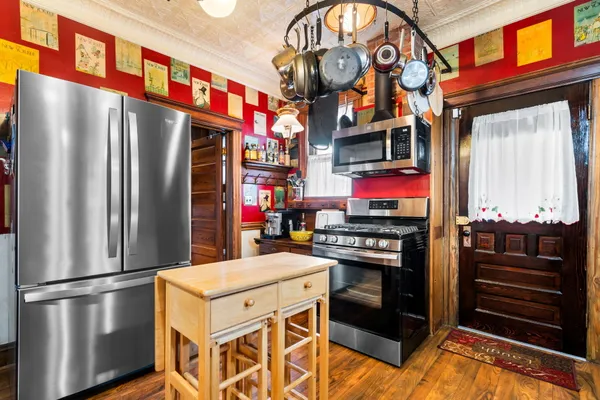 $339,999 | 1401 Greenwood Avenue, Jackson, MI 49203