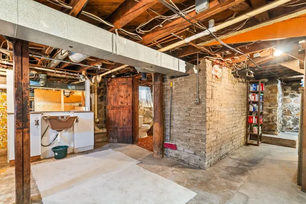$339,999 | 1401 Greenwood Avenue, Jackson, MI 49203