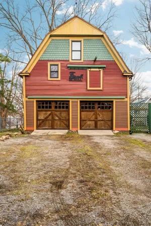 $339,999 | 1401 Greenwood Avenue, Jackson, MI 49203