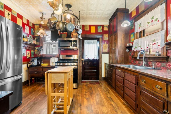 $339,999 | 1401 Greenwood Avenue, Jackson, MI 49203