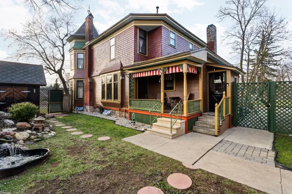 $339,999 | 1401 Greenwood Avenue, Jackson, MI 49203