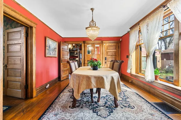 $339,999 | 1401 Greenwood Avenue, Jackson, MI 49203