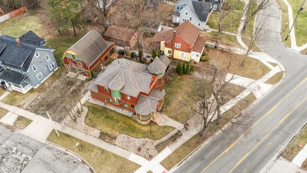 $339,999 | 1401 Greenwood Avenue, Jackson, MI 49203