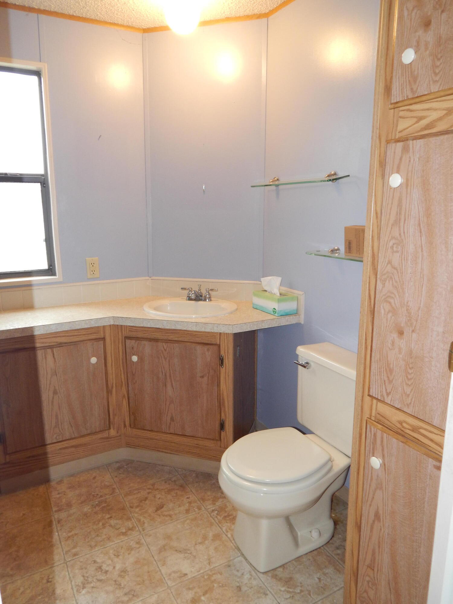 255 Colver Road, Unit 87 Talent, OR 97540 - Photo 15 of 20 Bathroom