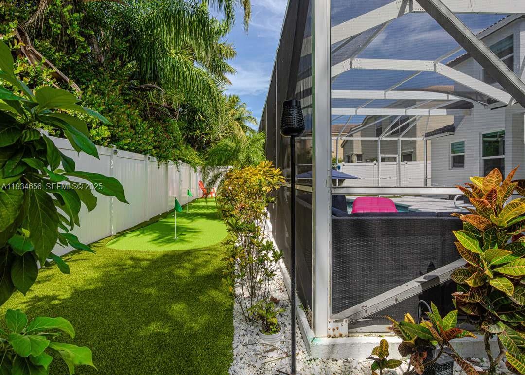 2738 Misty Oaks Circle Royal Palm Beach, FL 33411 - Photo 4 of 14