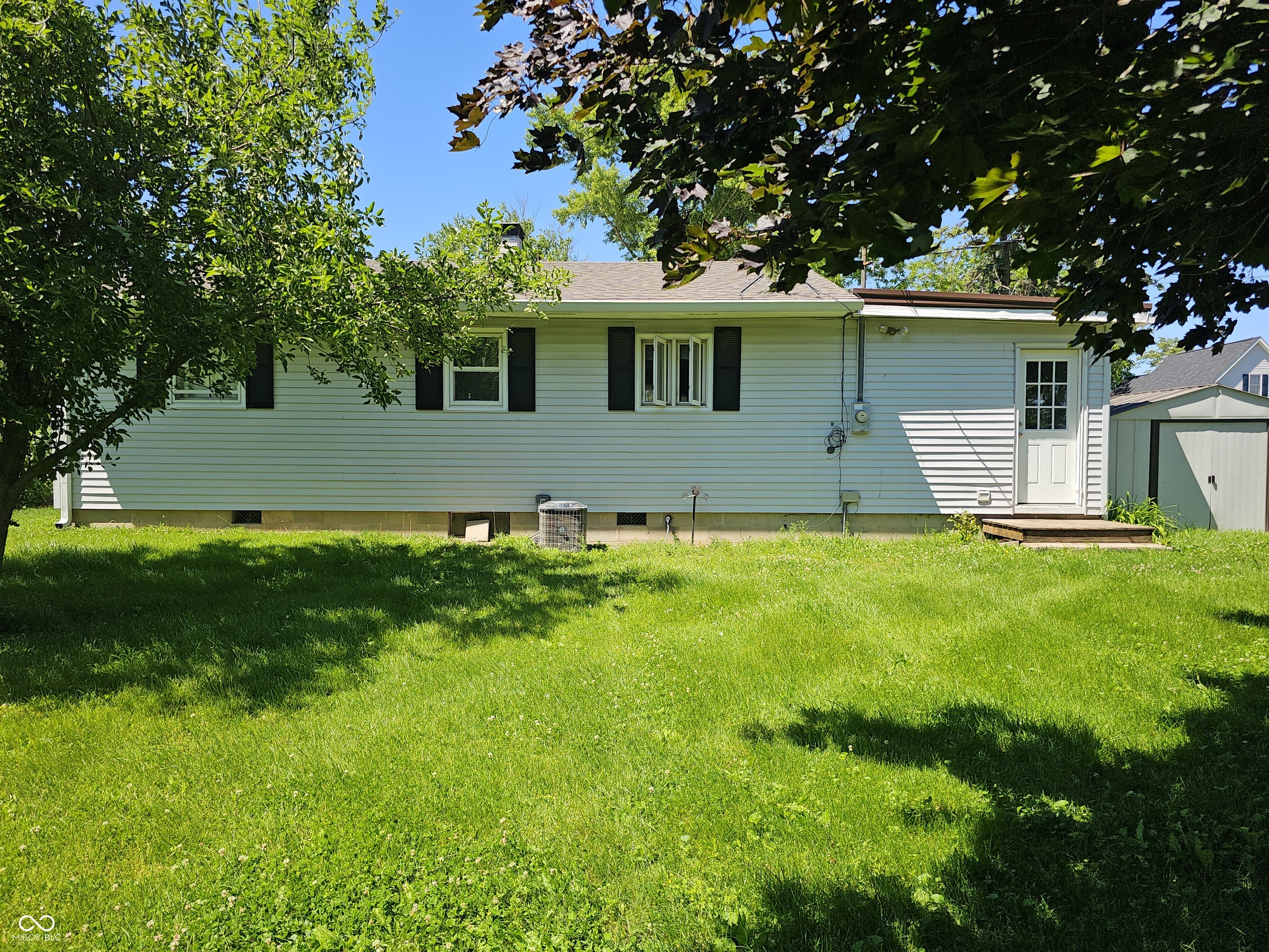 202 Walnut Street Bainbridge, IN 46105 - Photo 2 of 23