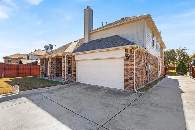 $699,000 | 613 Gene Autry Lane, Murphy, TX 75094