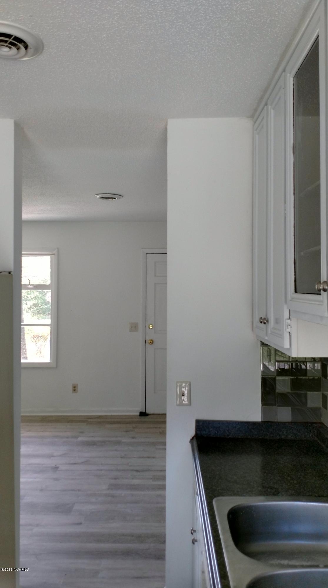 2109 Shirley Road Wilmington, NC 28405 - Photo 5 of 25 IMG_20190411_091438344_HDR