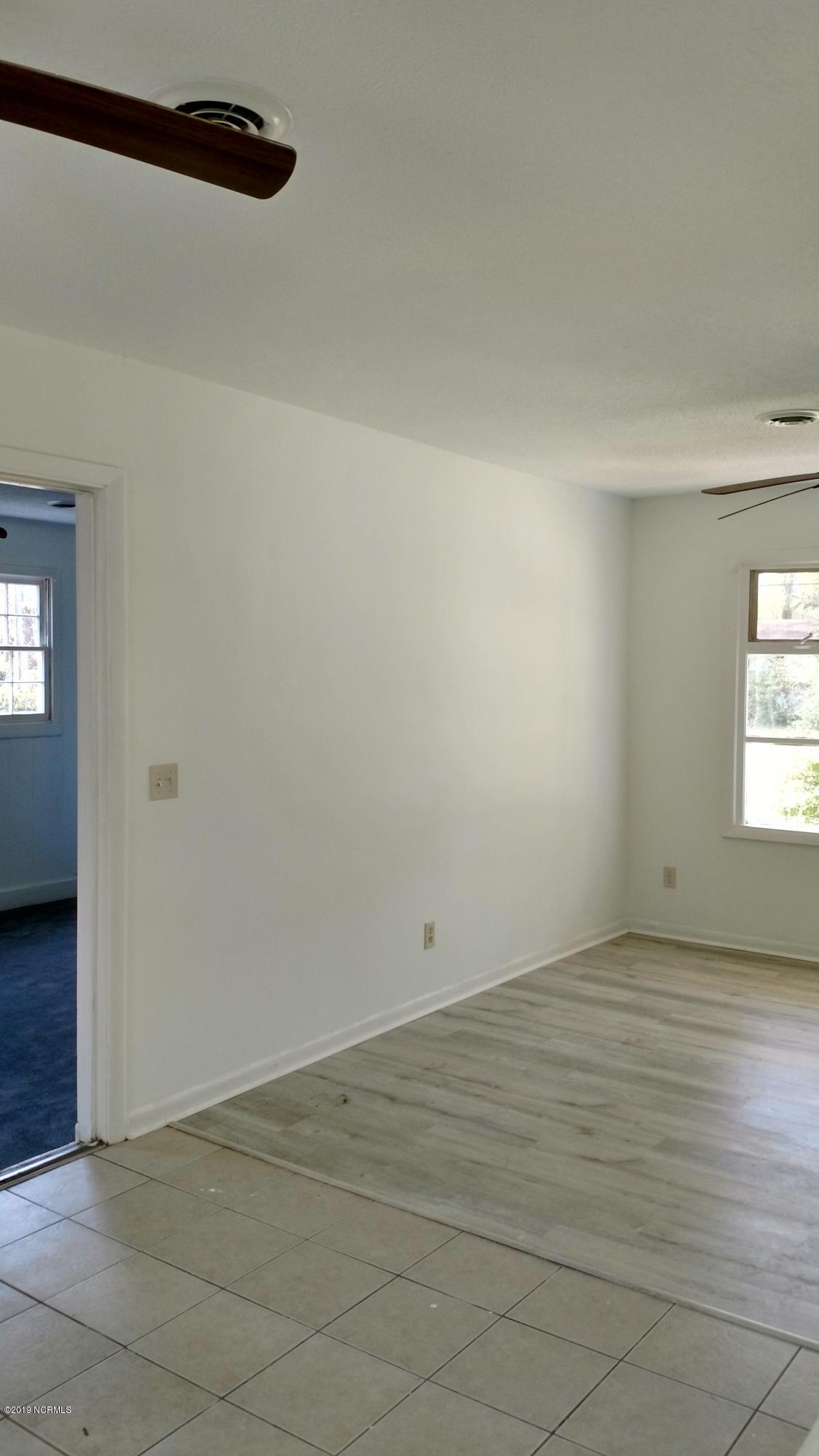 2109 Shirley Road Wilmington, NC 28405 - Photo 9 of 25 IMG_20190411_091432533_HDR