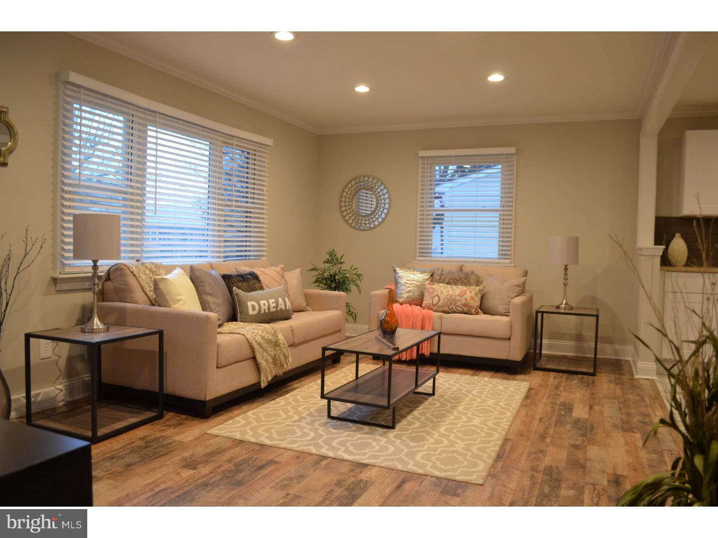 54 Harvard Road Pennsville, NJ 08070 - Photo 2 of 14 Living Room