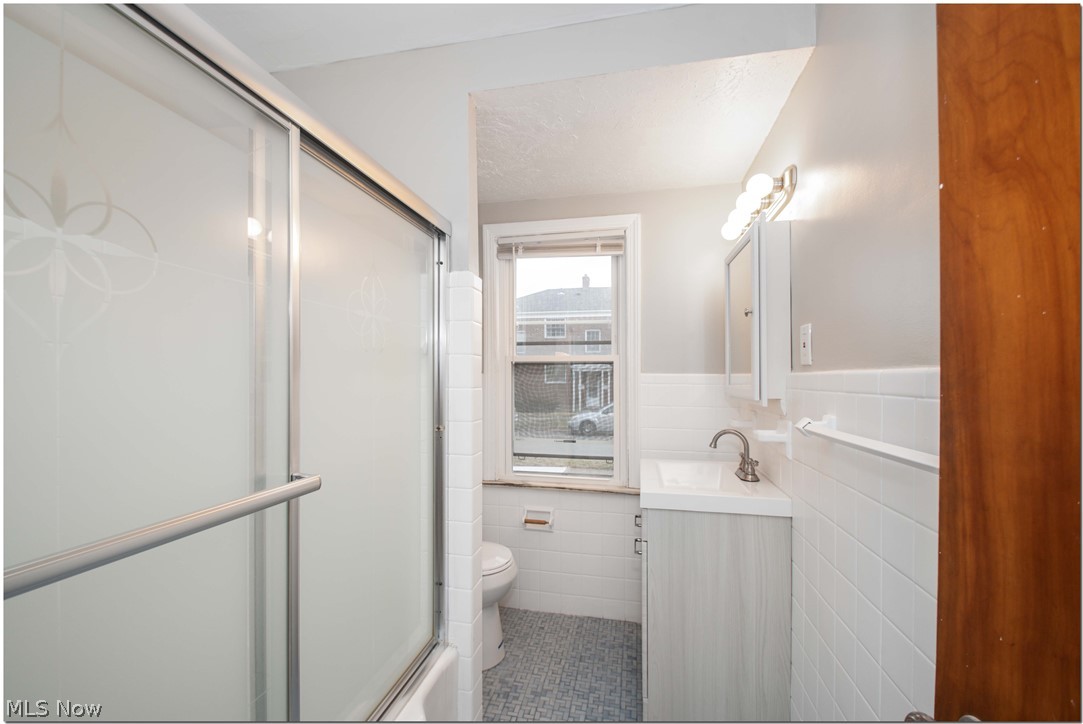 13710 Cedar Road Cleveland, OH 44118 - Photo 16 of 35 Gallery Image 16