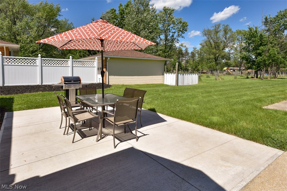 8419 Ridge Road North Royalton, OH 44133 - Photo 4 of 31
